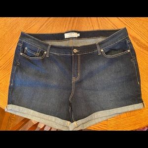 Torrid size 22 jean shorts